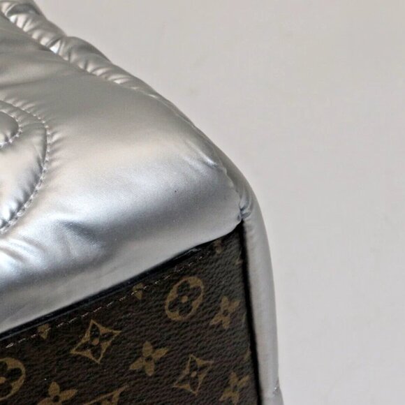 Louis Vuitton Econyl Onthego GM Pillow Silver Bag Puffer Giant Flower Monogram - Picture 10 of 14